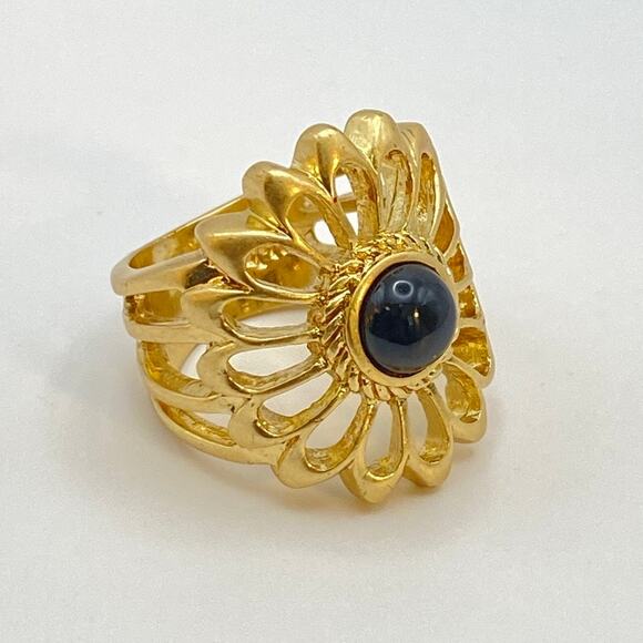 LIA SOPHIA KABLOOM Ring Flower Matte Gold Tone Black - Size 7 - Picture 1 of 9